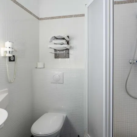 B&B Hotel Compiegne Thourotte Exterior photo